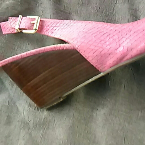 BCBG kitten heels - Picture 3 of 4